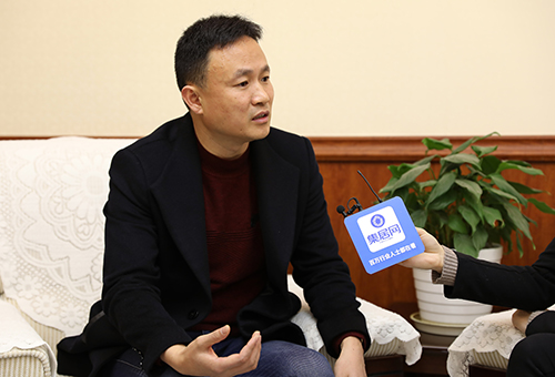 集居网记者采访顶善美王效春先生