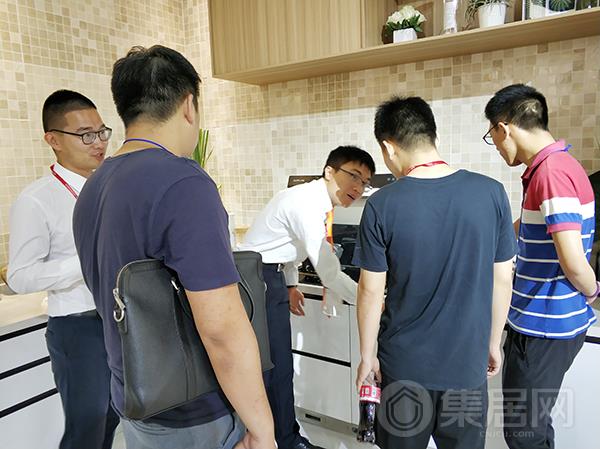 展会现场人气爆棚