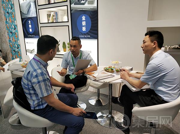 丽尚印象展馆现场人气爆棚